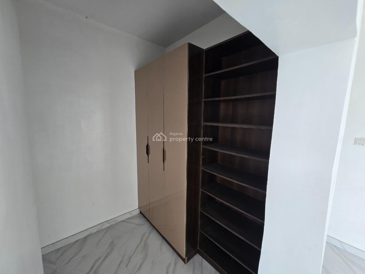 Newly Built Service 3-bedroom Flat Apartment Puls Bq, Off Freedom Way, Lekki Phase 1, Lekki, Lagos, Flat / Apartment for Rent