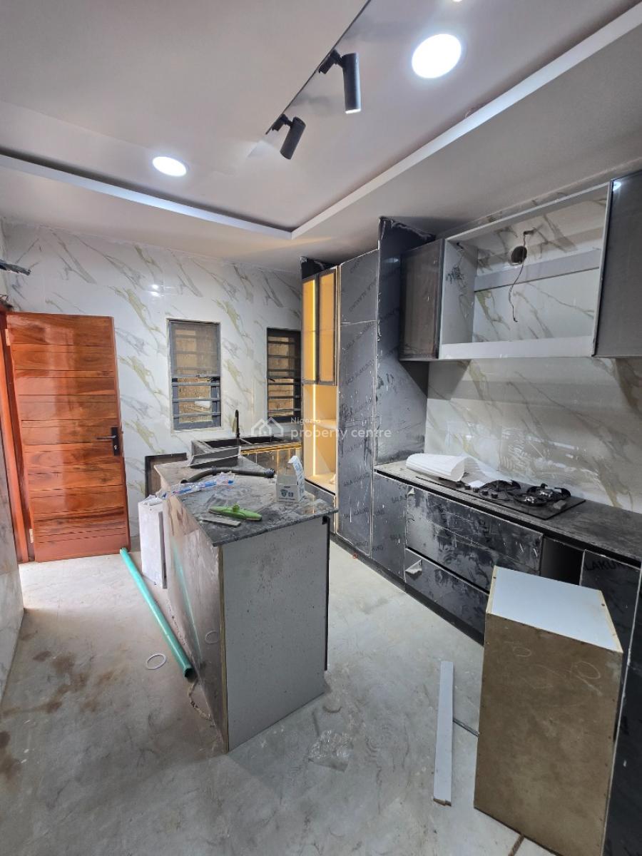 Newly Built Service 3-bedroom Flat Apartment, Off Freedom Way, Lekki Phase 1, Lekki, Lagos, Flat / Apartment for Rent