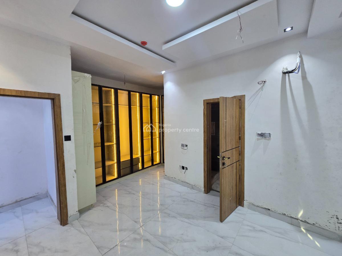 Newly Built Service 3-bedroom Flat Apartment, Off Freedom Way, Lekki Phase 1, Lekki, Lagos, Flat / Apartment for Rent