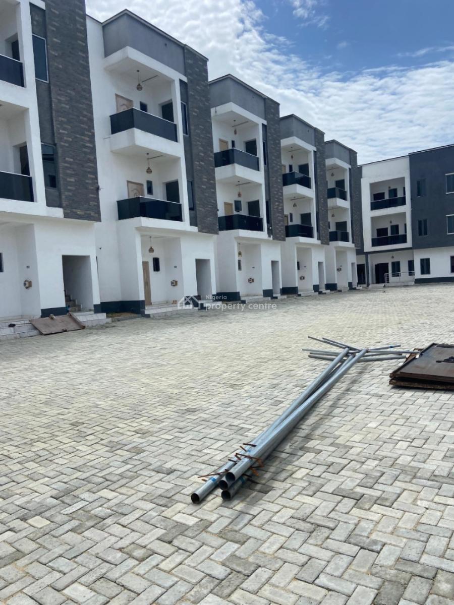 Now Available, Mobil Road Ilaje Ajah, Ilaje, Ajah, Lagos, Flat / Apartment for Rent