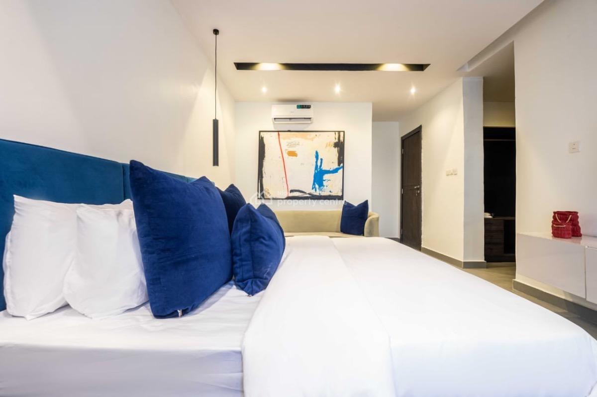 Beautiful 3 Bedrooms Apartment, Phase 1, Lekki, Lagos, Flat / Apartment Short Let