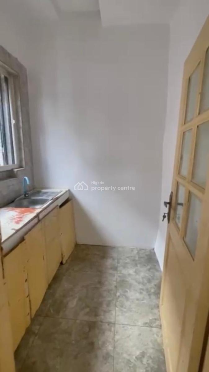 Nice Self Contain with a Personal Kitchen, Chevron, Lekki, Lagos, Self Contain (single Rooms) for Rent