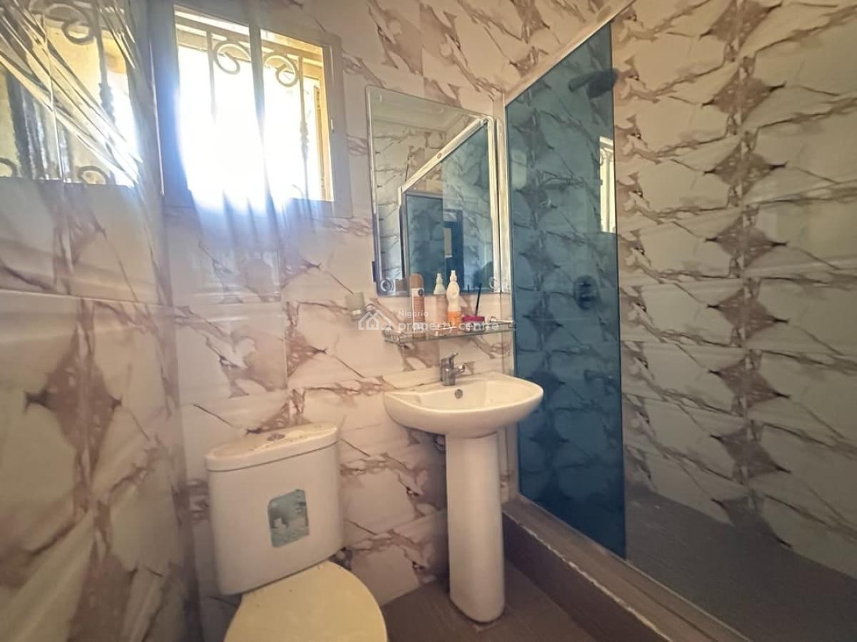 Standard 3bedroom Flat in a Serene Environment in Ologholo, Ologholo Estate, Lekki, Lagos, Flat / Apartment for Rent