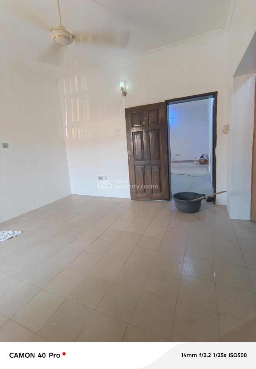 Beautiful 3 Bedroom Flat in Agungi Bus Stop, Agungi Estate, Agungi, Lekki, Lagos, Flat / Apartment for Rent
