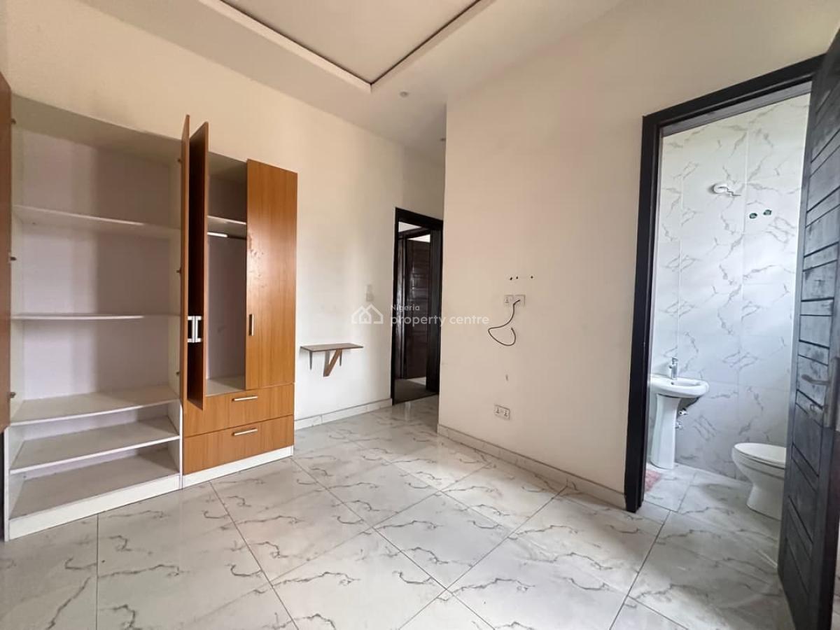 Newly Built 4 Bedroom Terrace House in Lekki Phase 0ne, Off Admiralty, Lekki Phase 1, Lekki, Lagos, Flat / Apartment for Rent