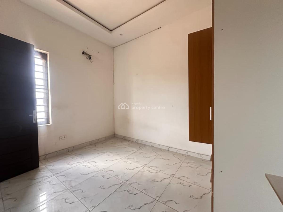 Newly Built 4 Bedroom Terrace House in Lekki Phase 0ne, Off Admiralty, Lekki Phase 1, Lekki, Lagos, Flat / Apartment for Rent