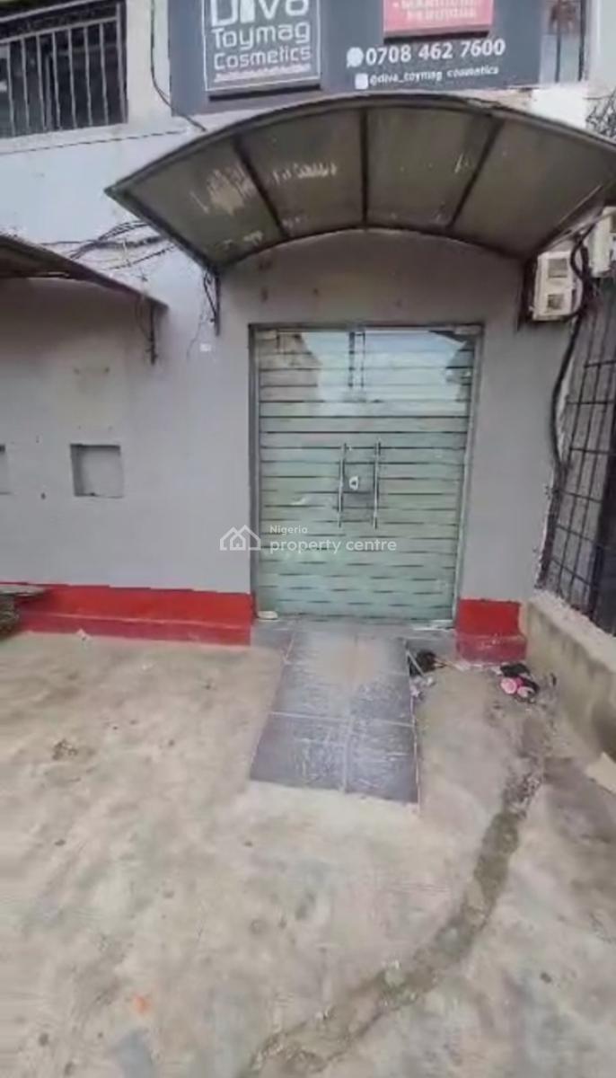 Very Big Multi Pupose Shop Directly on Bariga Road, with 2 Toilet., Bariga Road, Close to Wema Bank., Bariga, Shomolu, Lagos, Plaza / Complex / Mall for Rent