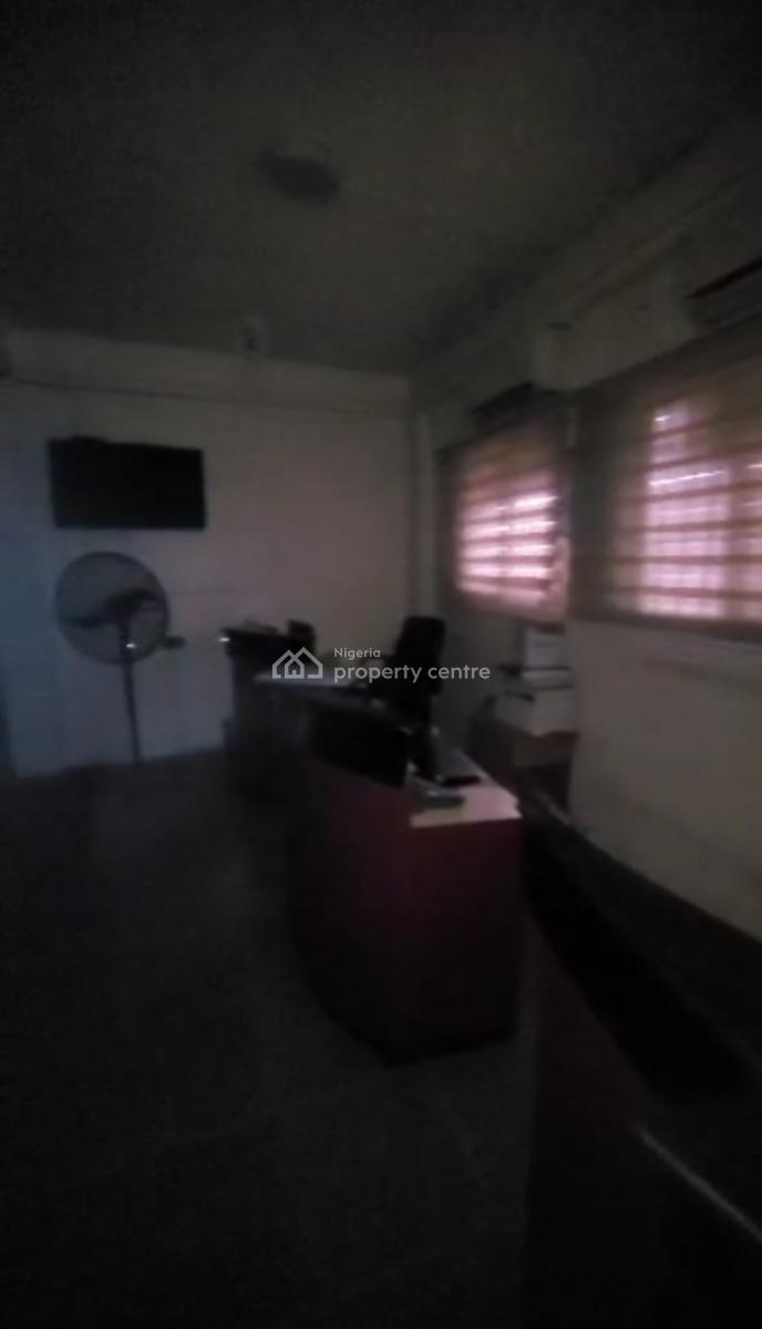 Very Big Multi Pupose Shop Directly on Bariga Road, with 2 Toilet., Bariga Road, Close to Wema Bank., Bariga, Shomolu, Lagos, Plaza / Complex / Mall for Rent