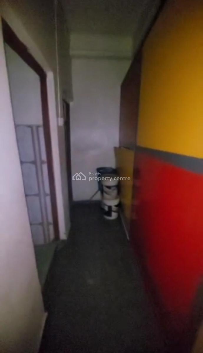 Very Big Multi Pupose Shop Directly on Bariga Road, with 2 Toilet., Bariga Road, Close to Wema Bank., Bariga, Shomolu, Lagos, Plaza / Complex / Mall for Rent