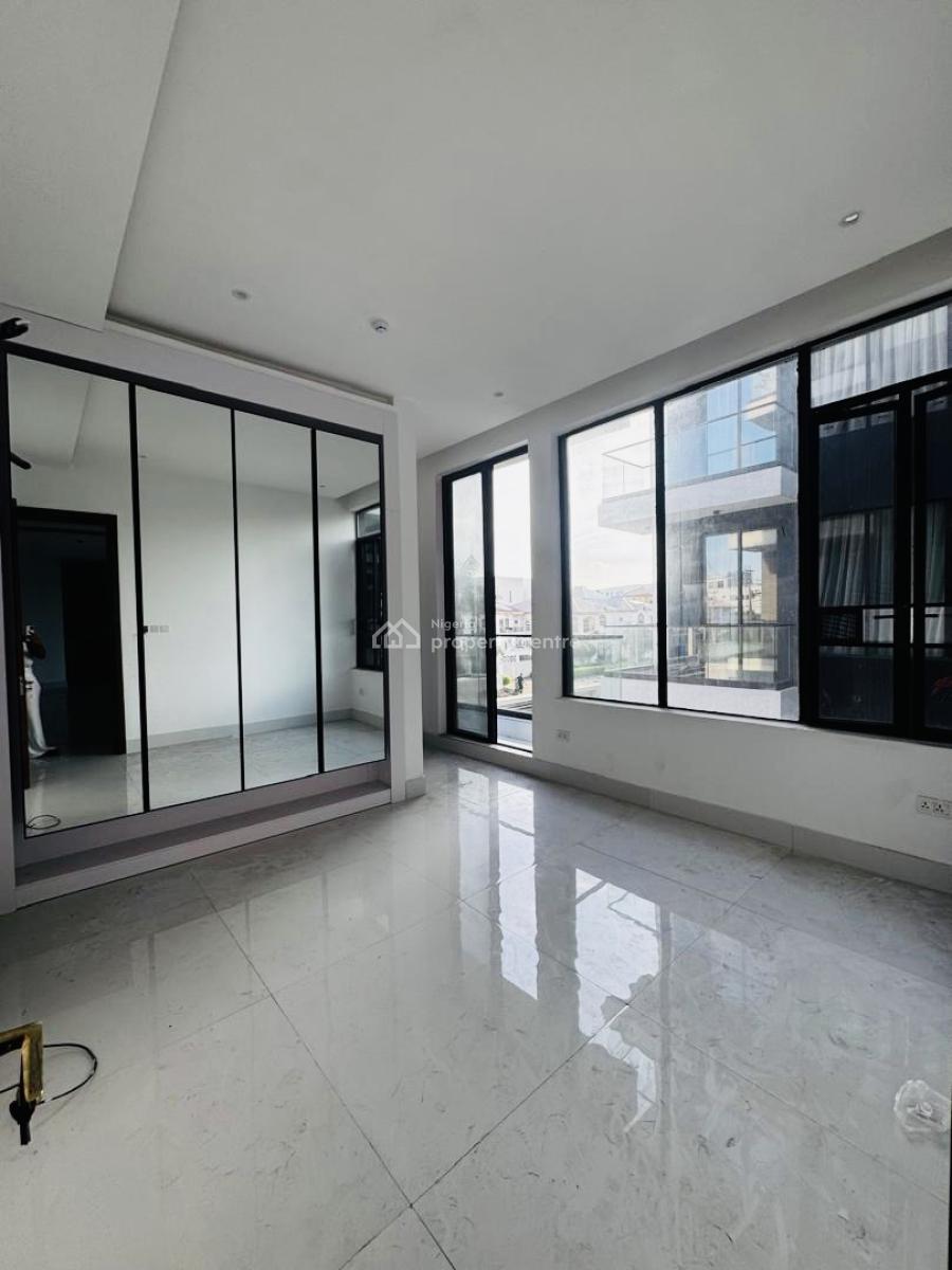 Brand New Luxury 3 Bedroom Apartment with Pool  and Gym, Lekki Phase 1, Lekki, Lagos, Flat / Apartment for Rent