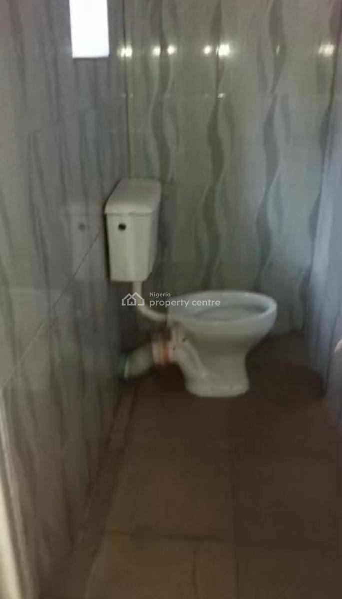 Spacious 2-bedroom Flat, Adekunle, Yaba, Adekunle, Yaba, Lagos, House for Rent