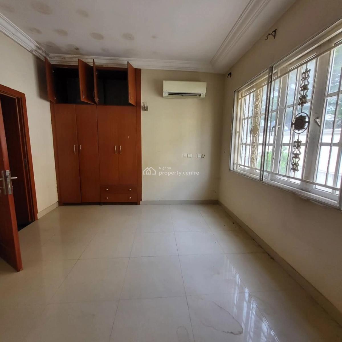 Neatly Used 4 Units of 3 Bedrooms Apartments and 1 Unit  2 Bedroom, Gwarinpa, Abuja, Detached Duplex for Sale