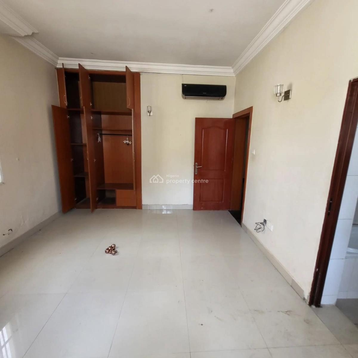 Neatly Used 4 Units of 3 Bedrooms Apartments and 1 Unit  2 Bedroom, Gwarinpa, Abuja, Detached Duplex for Sale