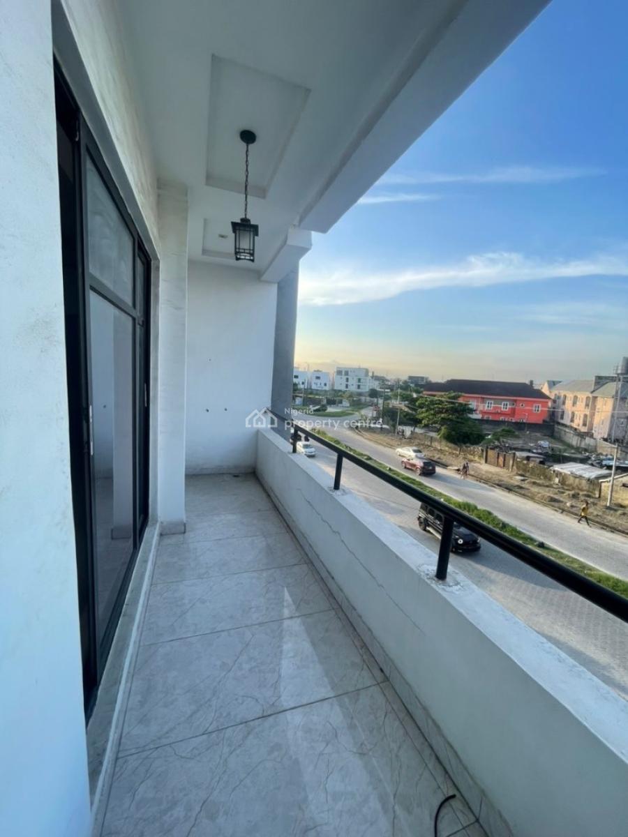 Spacious 3 Bedroom Apartment, Lekki Phase 1, Lekki, Lagos, Flat / Apartment for Rent