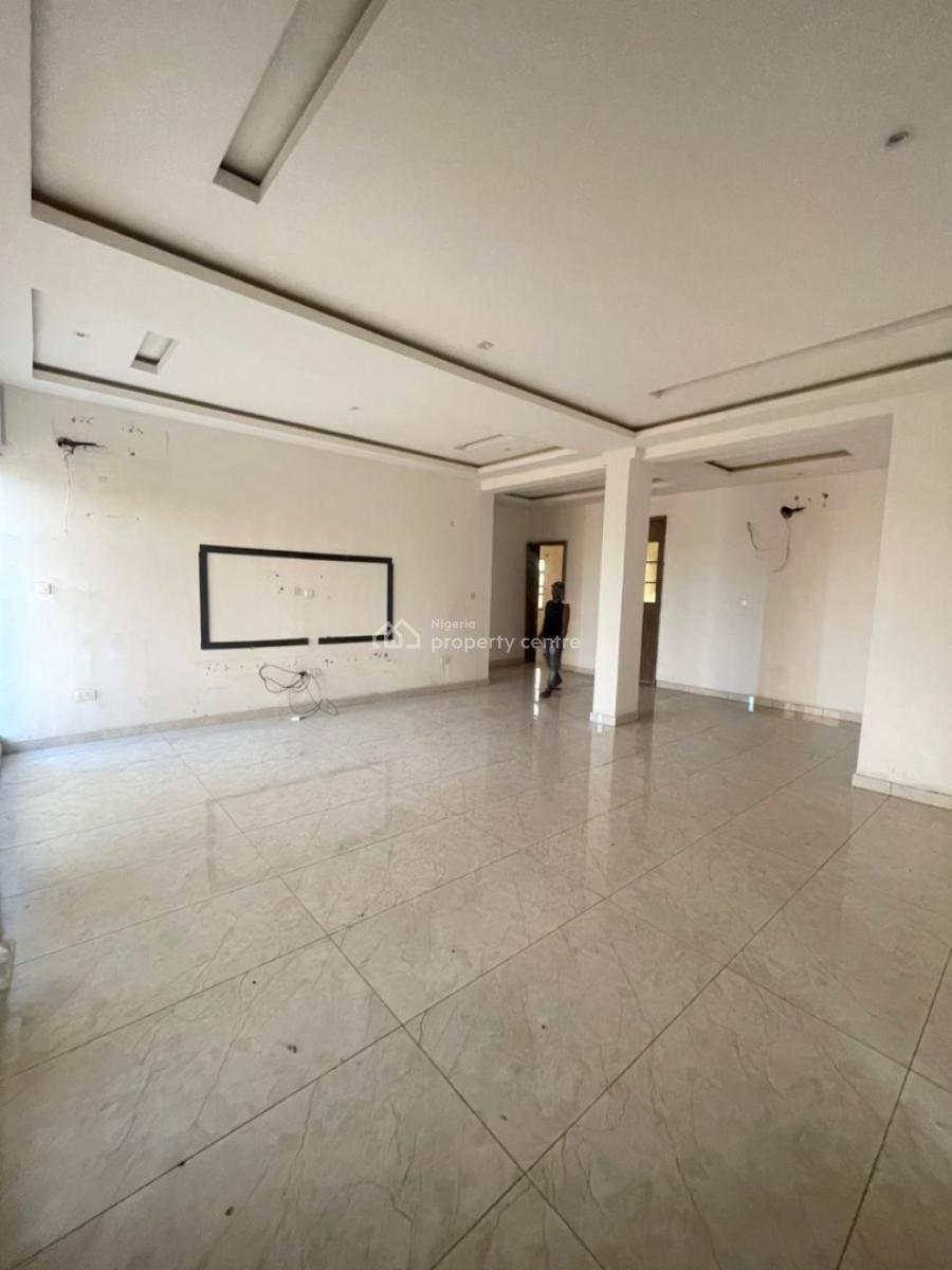 Spacious 3 Bedroom Apartment, Lekki Phase 1, Lekki, Lagos, Flat / Apartment for Rent
