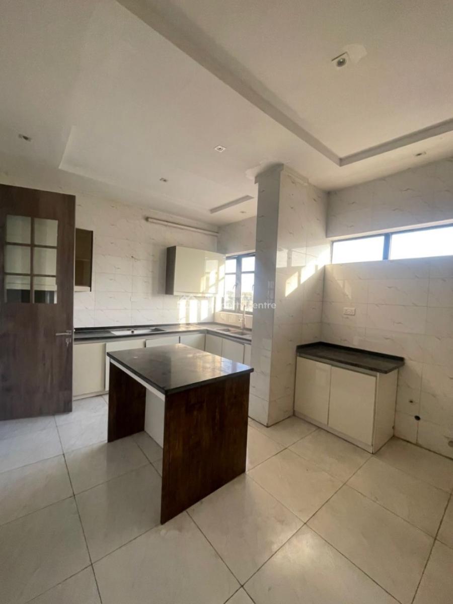 Spacious 3 Bedroom Apartment, Lekki Phase 1, Lekki, Lagos, Flat / Apartment for Rent