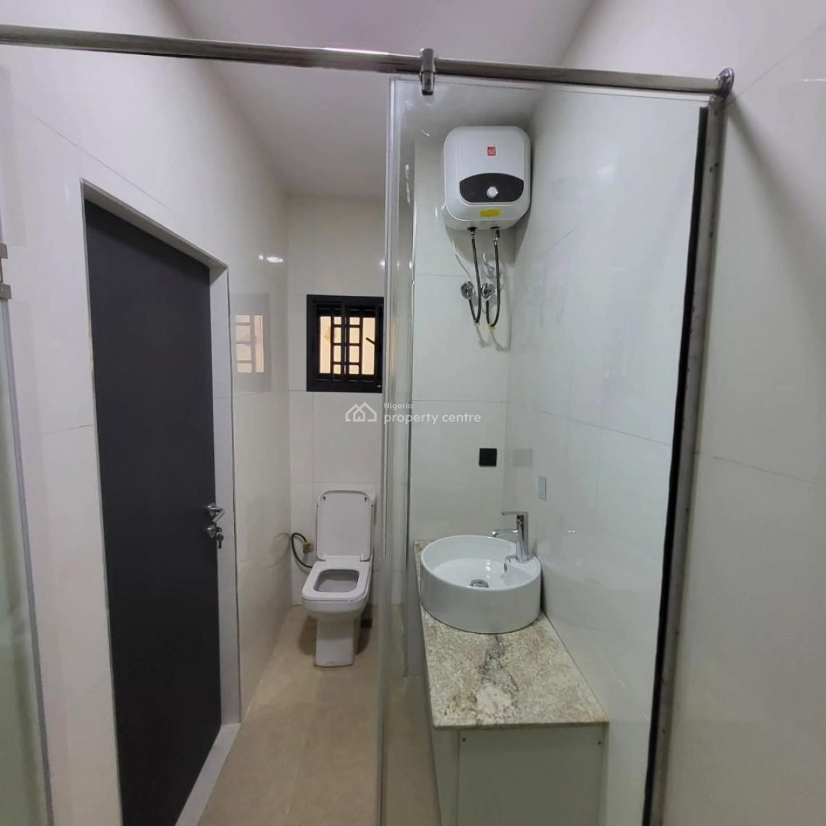 New Listing   Newly Built 4 Bedrooms Terrace Duplex with a Room Boys, Guzape District, Abuja, Terraced Duplex for Sale