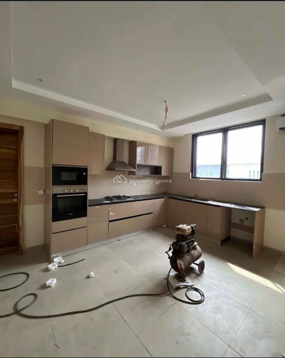 Brand New 3 Bedroom Apartment with Bq, Lekki Phase 1, Lekki, Lagos, Flat / Apartment for Rent