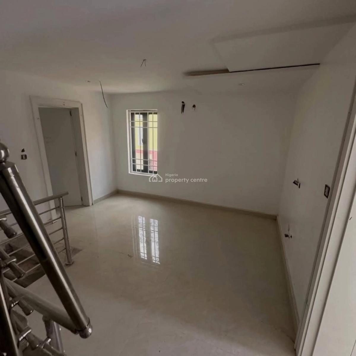 4 Bedroom Semi-detached Duplex with Bq, Guzape District, Abuja, Semi-detached Duplex for Sale