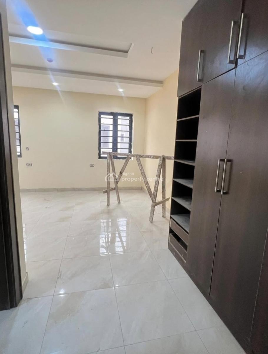 4, Lekki Phase 1, Lekki, Lagos, Terraced Duplex for Rent