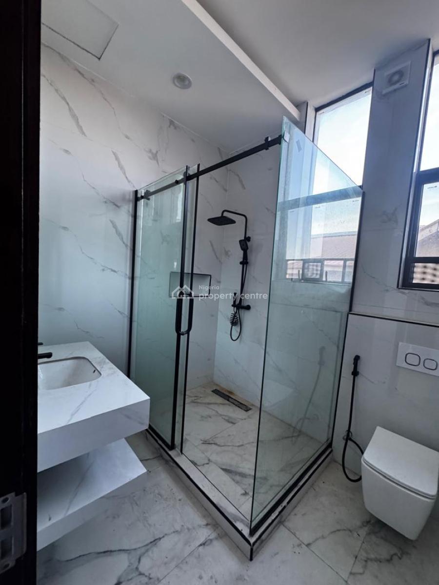 Brand Newly Built Luxury 3bedrooms Flat Upstairs with Pool, Gym & Lift, Lekki Phase 1 Proper, Lekki, Lagos, Flat / Apartment for Rent