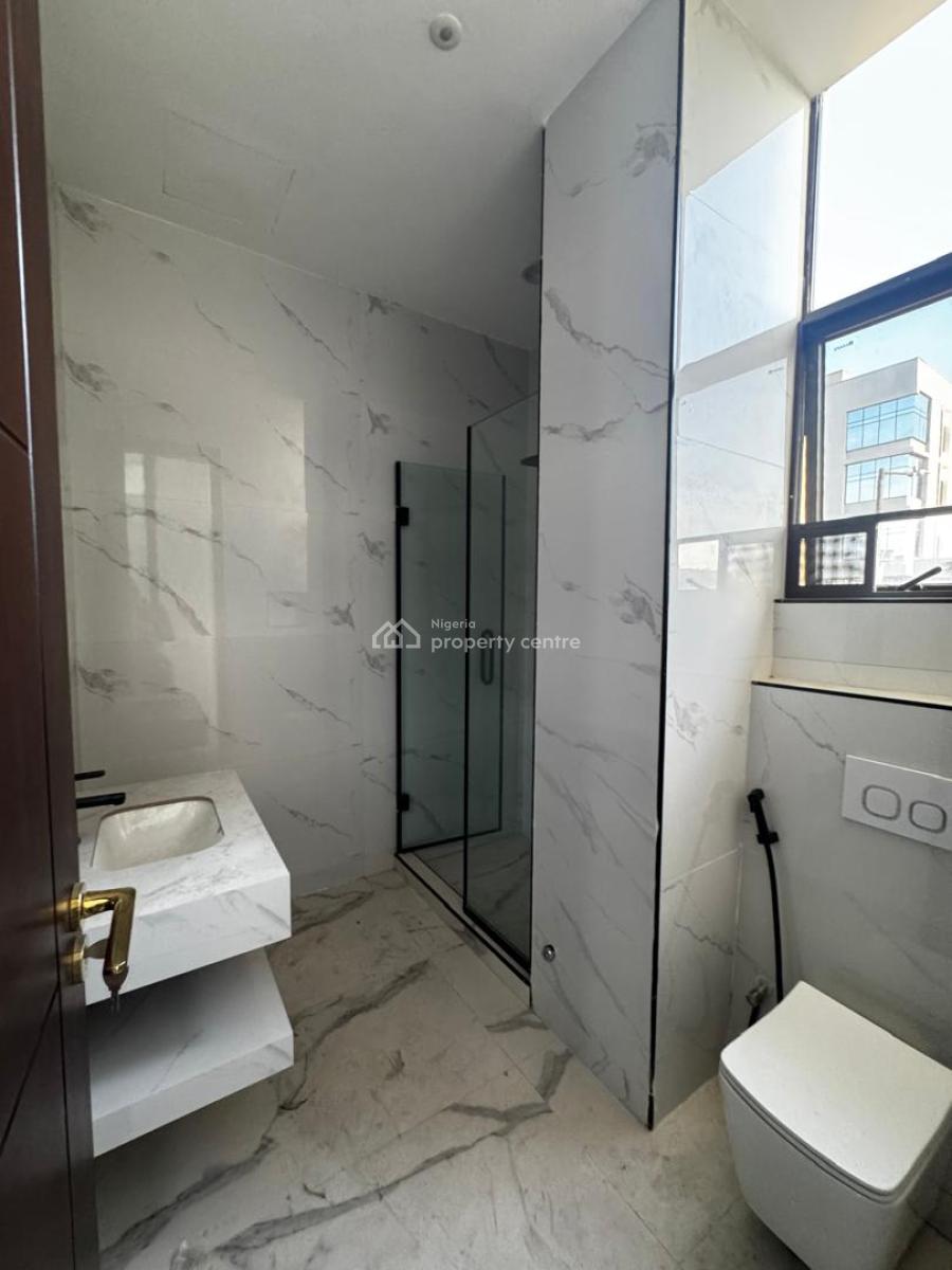 Brand Newly Built Luxury 3bedrooms Flat Upstairs with Pool, Gym & Lift, Lekki Phase 1 Proper, Lekki, Lagos, Flat / Apartment for Rent