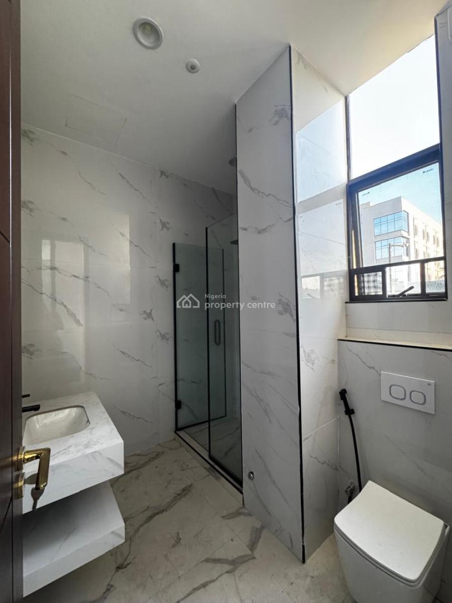 Brand Newly Built Luxury 3bedrooms Flat Upstairs with Pool, Gym & Lift, Lekki Phase 1 Proper, Lekki, Lagos, Flat / Apartment for Rent