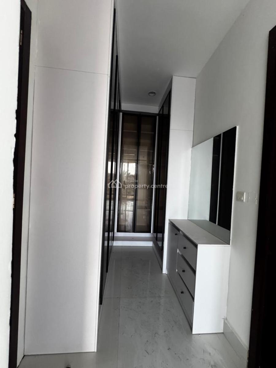 Brand Newly Built Luxury 3bedrooms Flat Upstairs with Pool, Gym & Lift, Lekki Phase 1 Proper, Lekki, Lagos, Flat / Apartment for Rent