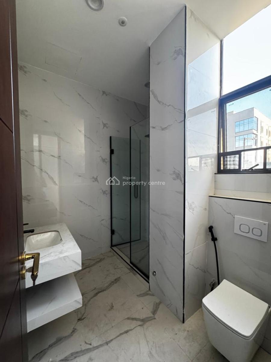 Brand Newly Built Luxury 3bedrooms Flat Upstairs with Pool, Gym & Lift, Lekki Phase 1 Proper, Lekki, Lagos, Flat / Apartment for Rent