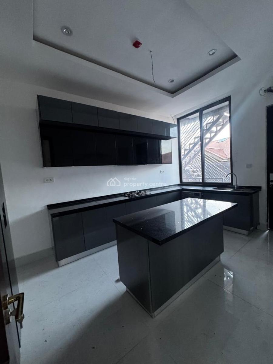 Brand Newly Built Luxury 3bedrooms Flat Upstairs with Pool, Gym & Lift, Lekki Phase 1 Proper, Lekki, Lagos, Flat / Apartment for Rent