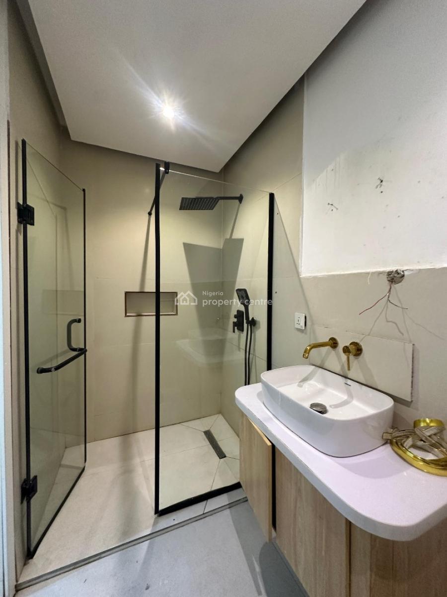 Serviced 2bedroom Apartment with Elevator in Lekki Phase One, Lekki Phase One ,lekki ,lagos ,nigeria, Lekki Phase 1, Lekki, Lagos, Flat / Apartment for Rent