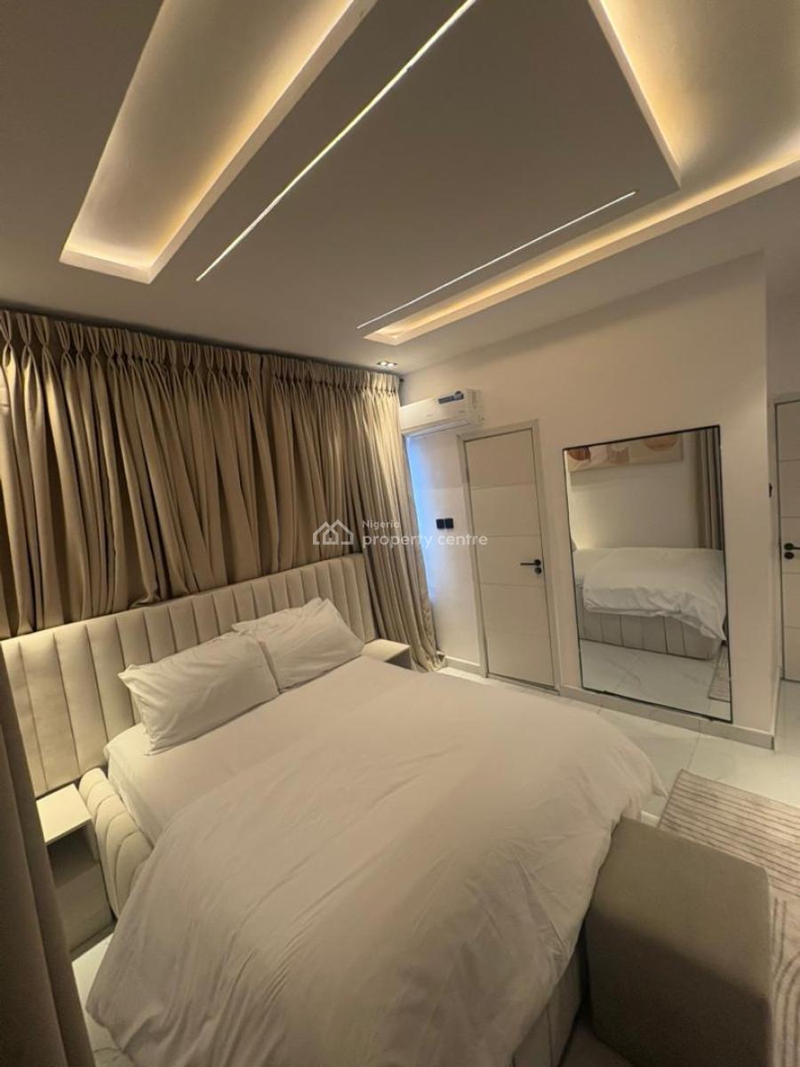 1 Bedroom Apartment with Ps5, Swimming Pool,air Hockey, 24/7 Security, Lekki Phase 1, Lekki, Lagos, Flat / Apartment Short Let