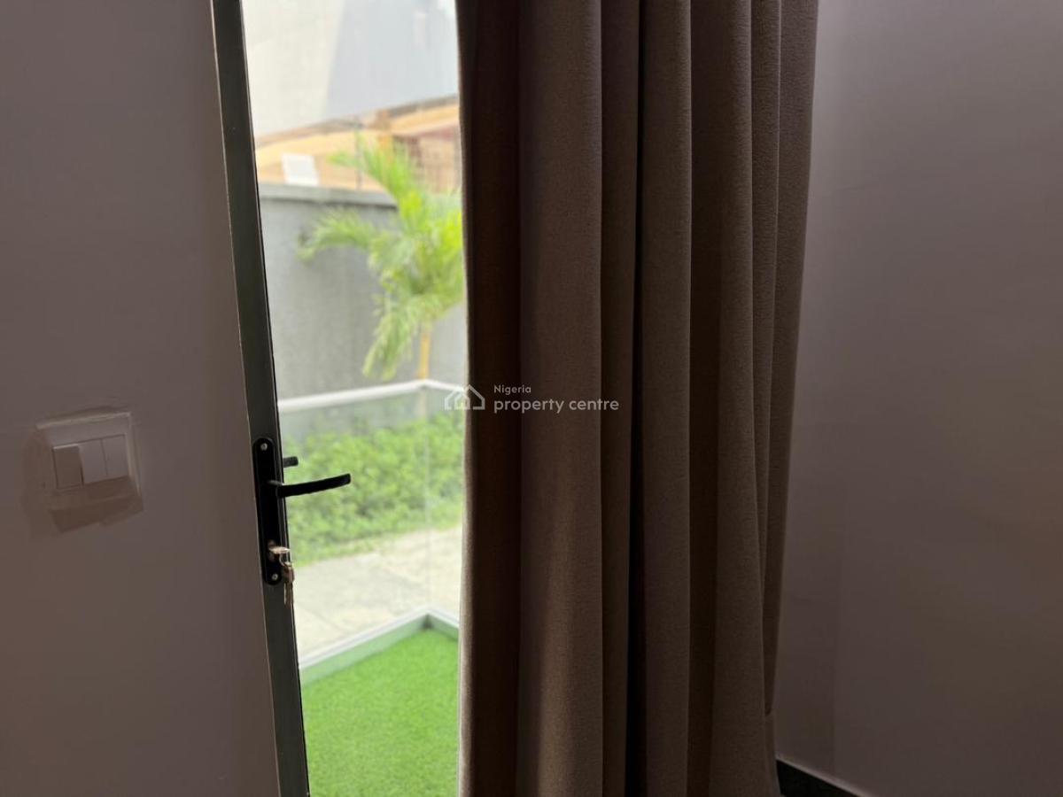 2 Bedroom Apartment with Ps5, Swimming Pool,air Hockey, 24/7 Security, Lekki Phase 1, Lekki, Lagos, Flat / Apartment Short Let
