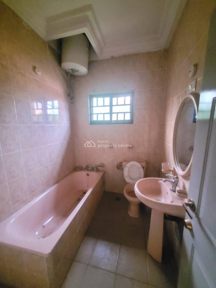 6 Bedrooms Fully Detached Duplex, Utako, Abuja, Detached Duplex for Rent