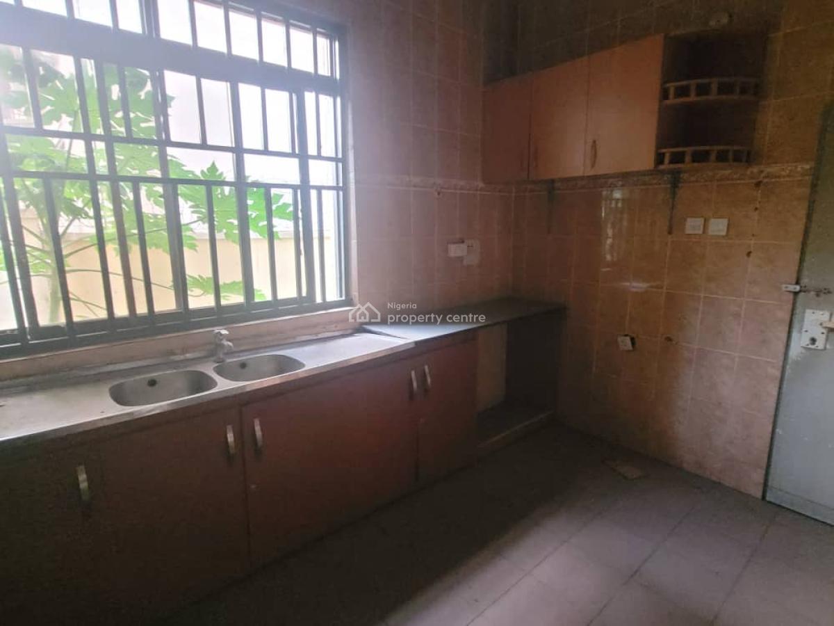 6 Bedrooms Fully Detached Duplex, Utako, Abuja, Detached Duplex for Rent