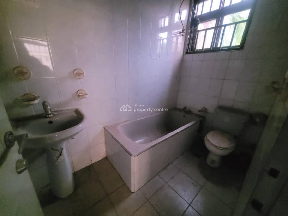 6 Bedrooms Fully Detached Duplex, Utako, Abuja, Detached Duplex for Rent