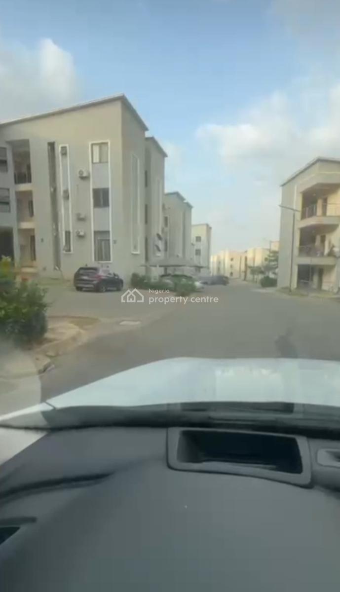 Neat Very Spacious 3 Bedrooms Flat Apartment with Bq Tarred Road All, in an Estate Just By Galadimawa Round About, Galadimawa, Abuja, Flat / Apartment for Sale