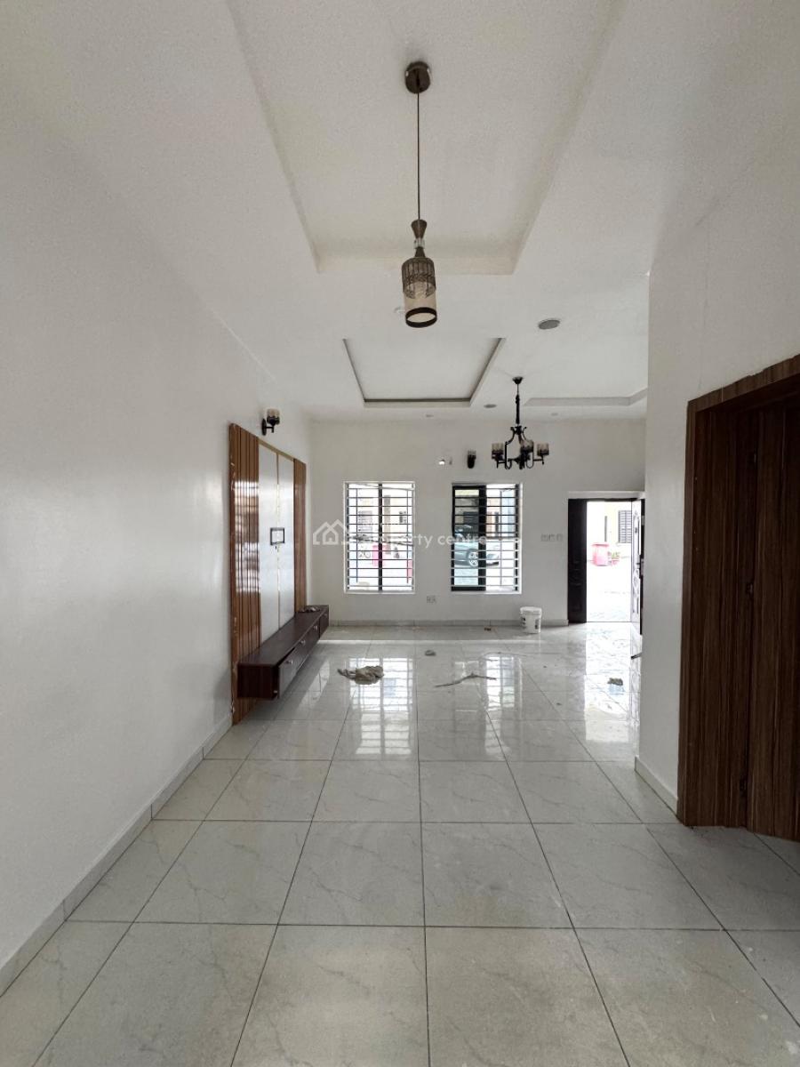 𝐌𝐀𝐈𝐍𝐓𝐀𝐈𝐍𝐄𝐃 3 𝐁𝐄𝐃𝐑𝐎𝐎𝐌 𝐓𝐄𝐑𝐑𝐀𝐂𝐄 𝐃𝐔𝐏𝐋𝐄𝐗, Orchid, Lekki, Lekki Phase 2, Lekki, Lagos, Terraced Duplex for Rent