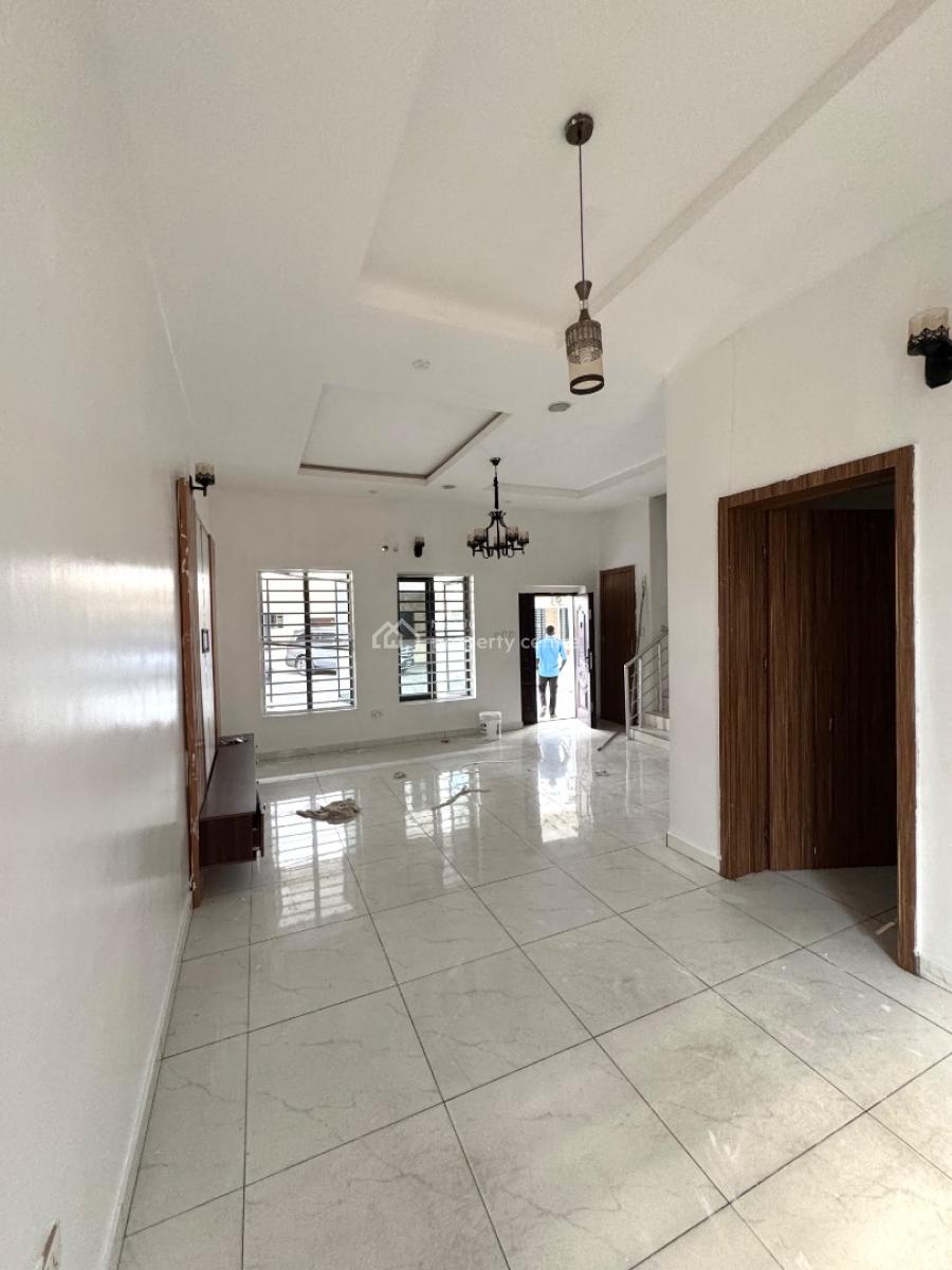 𝐌𝐀𝐈𝐍𝐓𝐀𝐈𝐍𝐄𝐃 3 𝐁𝐄𝐃𝐑𝐎𝐎𝐌 𝐓𝐄𝐑𝐑𝐀𝐂𝐄 𝐃𝐔𝐏𝐋𝐄𝐗, Orchid, Lekki, Lekki Phase 2, Lekki, Lagos, Terraced Duplex for Rent