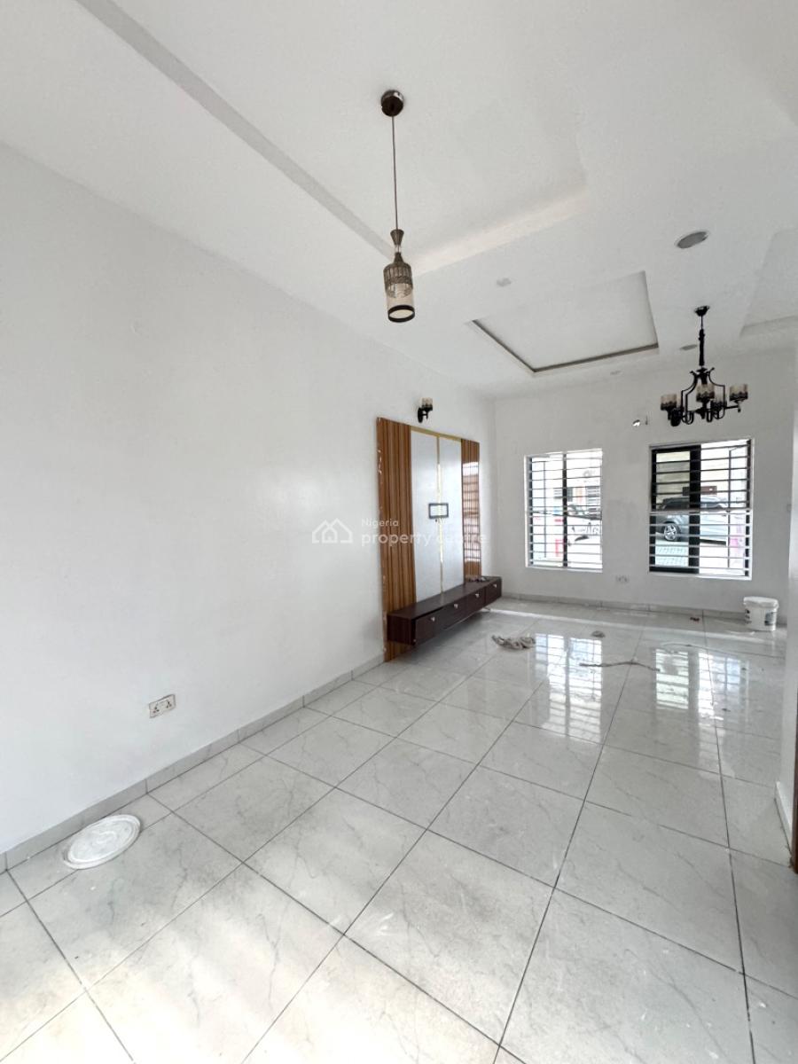 𝐌𝐀𝐈𝐍𝐓𝐀𝐈𝐍𝐄𝐃 3 𝐁𝐄𝐃𝐑𝐎𝐎𝐌 𝐓𝐄𝐑𝐑𝐀𝐂𝐄 𝐃𝐔𝐏𝐋𝐄𝐗, Orchid, Lekki, Lekki Phase 2, Lekki, Lagos, Terraced Duplex for Rent