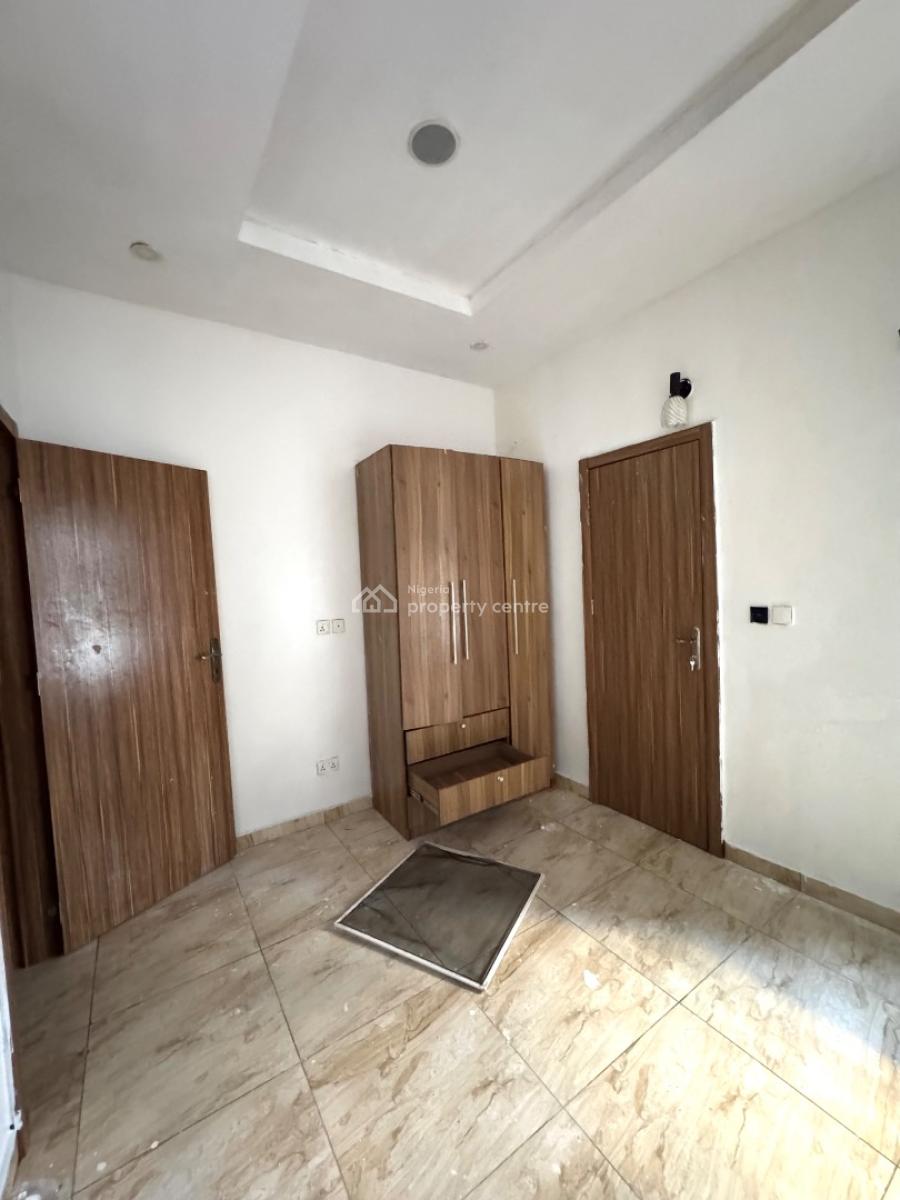 𝐌𝐀𝐈𝐍𝐓𝐀𝐈𝐍𝐄𝐃 3 𝐁𝐄𝐃𝐑𝐎𝐎𝐌 𝐓𝐄𝐑𝐑𝐀𝐂𝐄 𝐃𝐔𝐏𝐋𝐄𝐗, Orchid, Lekki, Lekki Phase 2, Lekki, Lagos, Terraced Duplex for Rent