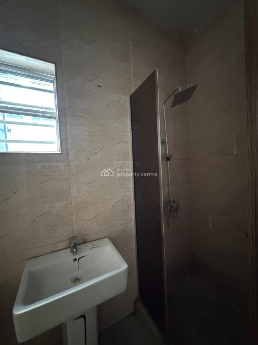 𝐌𝐀𝐈𝐍𝐓𝐀𝐈𝐍𝐄𝐃 3 𝐁𝐄𝐃𝐑𝐎𝐎𝐌 𝐓𝐄𝐑𝐑𝐀𝐂𝐄 𝐃𝐔𝐏𝐋𝐄𝐗, Orchid, Lekki, Lekki Phase 2, Lekki, Lagos, Terraced Duplex for Rent