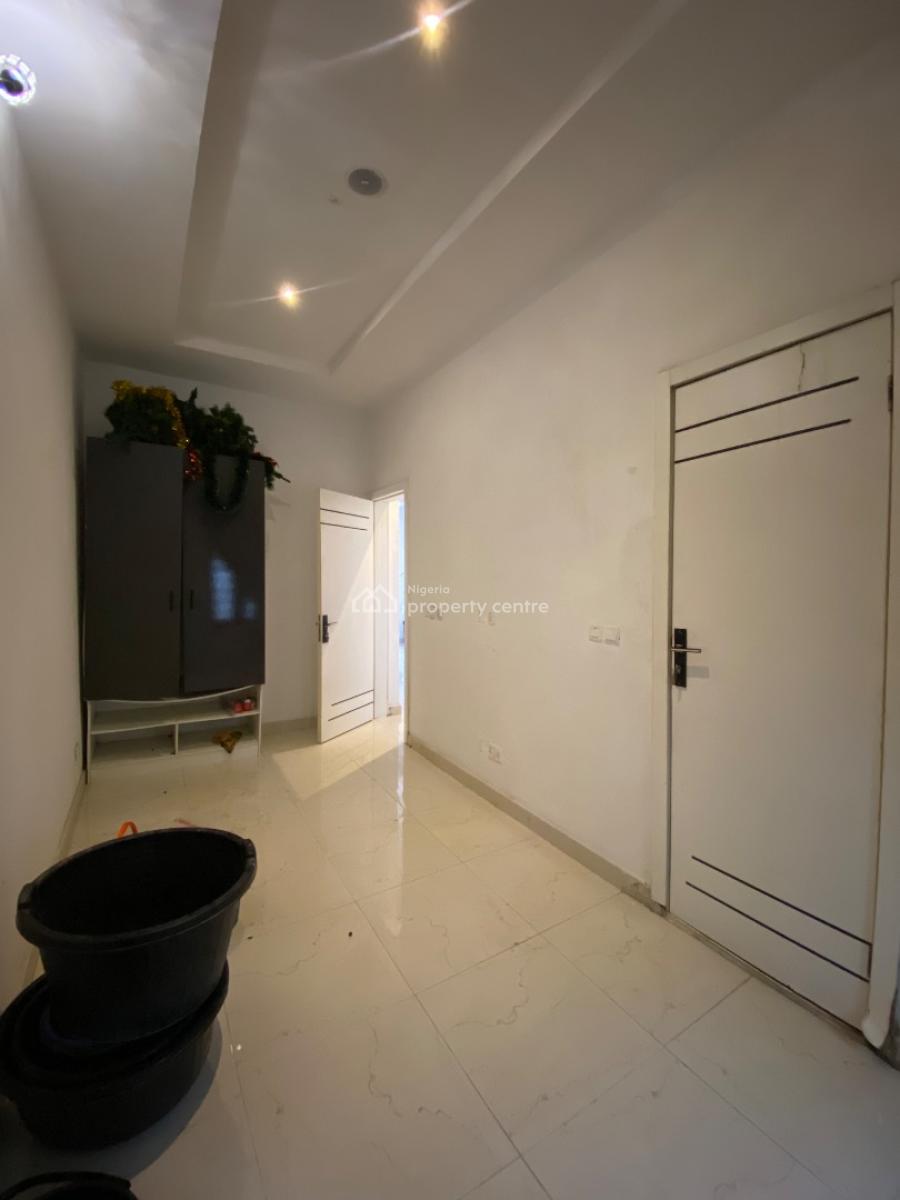 Mini Flat with Open Plan Kitchen ( Parlor Is Furnished), Orchid Road Dpkay Estate, Lekki, Lagos, Mini Flat (room and Parlour) for Rent
