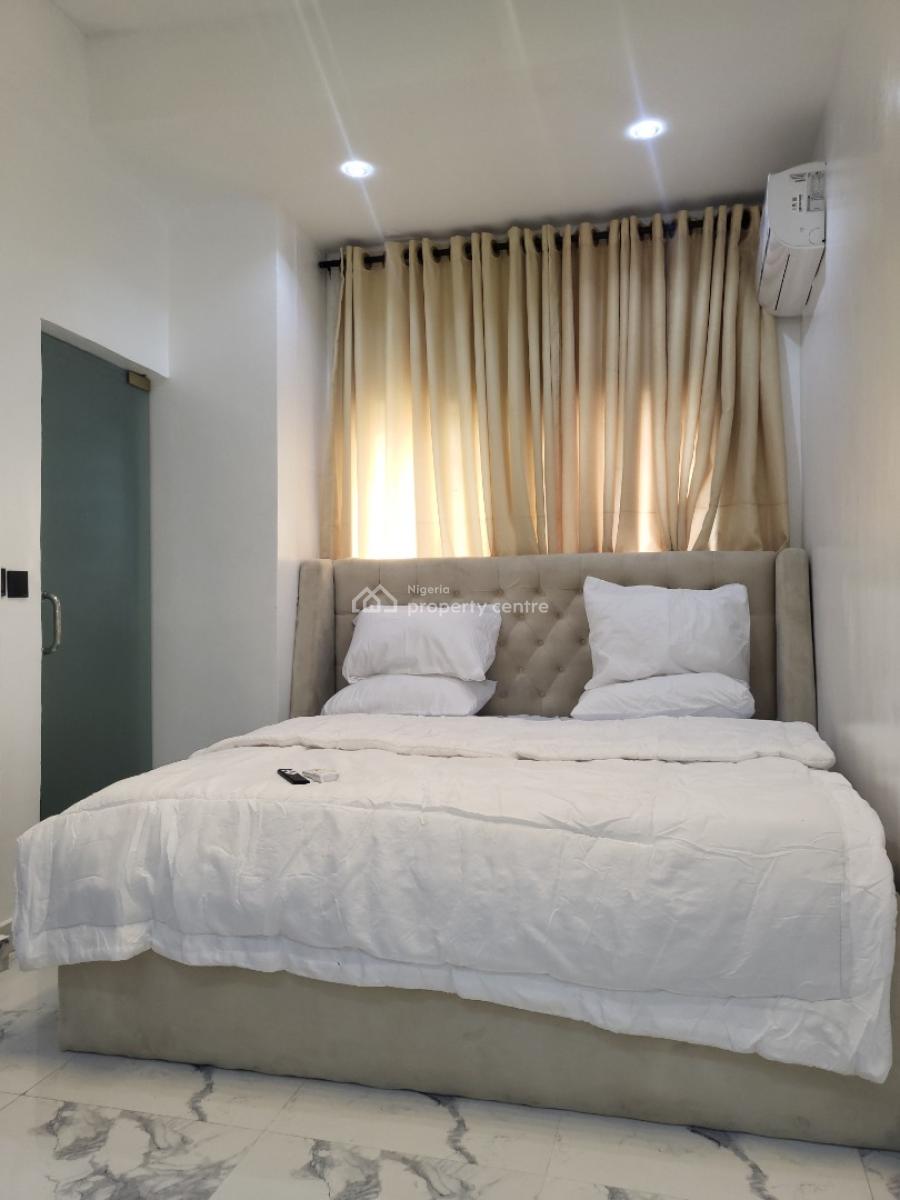 Luxury 4bed Apartment, Off Isaac John, Ikeja, Lagos, Flat / Apartment Short Let