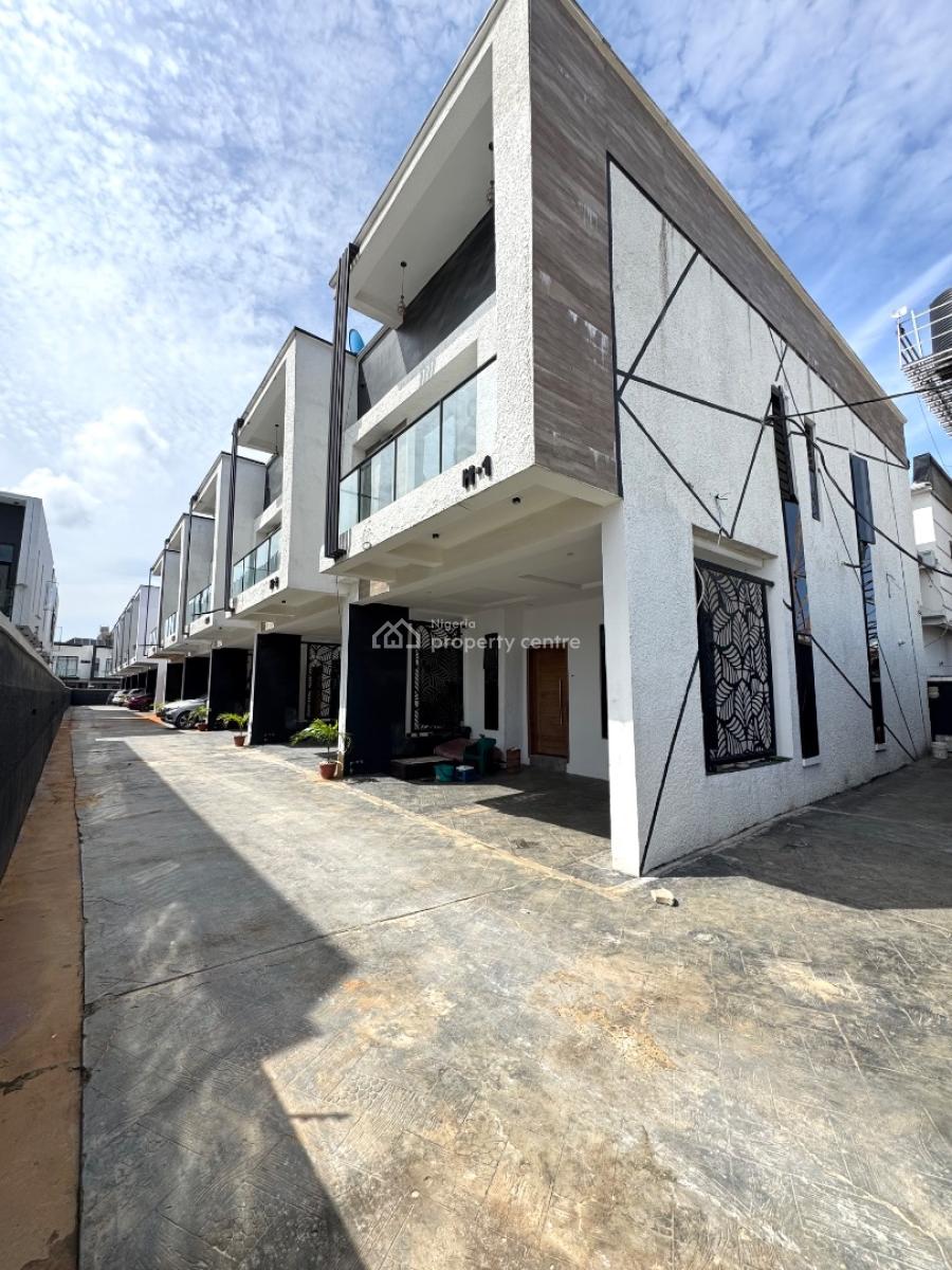 𝐌𝐀𝐈𝐍𝐓𝐀𝐈𝐍𝐄𝐃 4 𝐁𝐄𝐃𝐑𝐎𝐎𝐌 𝐓𝐄𝐑𝐑𝐀𝐂𝐄 𝐃𝐔𝐏𝐋𝐄𝐗, Ikota, Lekki, Ikota, Lekki, Lagos, Terraced Duplex for Rent