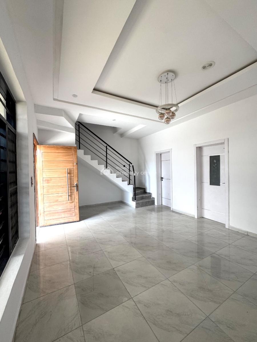 𝐌𝐀𝐈𝐍𝐓𝐀𝐈𝐍𝐄𝐃 4 𝐁𝐄𝐃𝐑𝐎𝐎𝐌 𝐓𝐄𝐑𝐑𝐀𝐂𝐄 𝐃𝐔𝐏𝐋𝐄𝐗, Ikota, Lekki, Ikota, Lekki, Lagos, Terraced Duplex for Rent