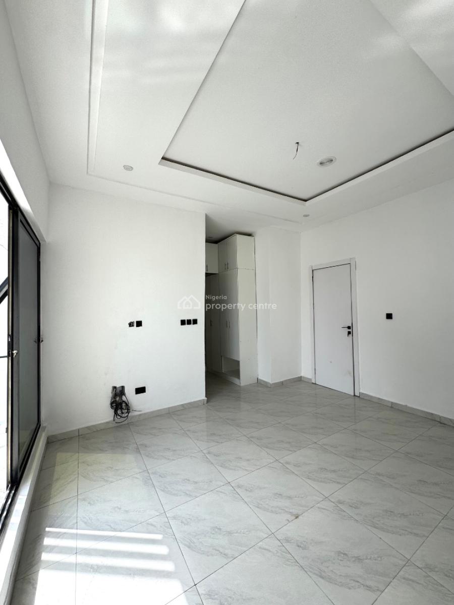 𝐌𝐀𝐈𝐍𝐓𝐀𝐈𝐍𝐄𝐃 4 𝐁𝐄𝐃𝐑𝐎𝐎𝐌 𝐓𝐄𝐑𝐑𝐀𝐂𝐄 𝐃𝐔𝐏𝐋𝐄𝐗, Ikota, Lekki, Ikota, Lekki, Lagos, Terraced Duplex for Rent