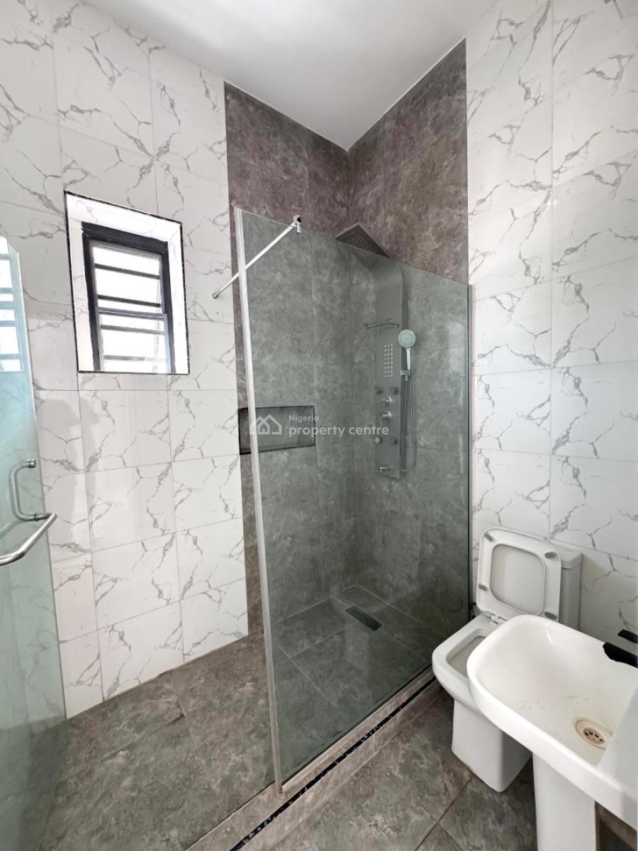 𝐌𝐀𝐈𝐍𝐓𝐀𝐈𝐍𝐄𝐃 4 𝐁𝐄𝐃𝐑𝐎𝐎𝐌 𝐓𝐄𝐑𝐑𝐀𝐂𝐄 𝐃𝐔𝐏𝐋𝐄𝐗, Ikota, Lekki, Ikota, Lekki, Lagos, Terraced Duplex for Rent