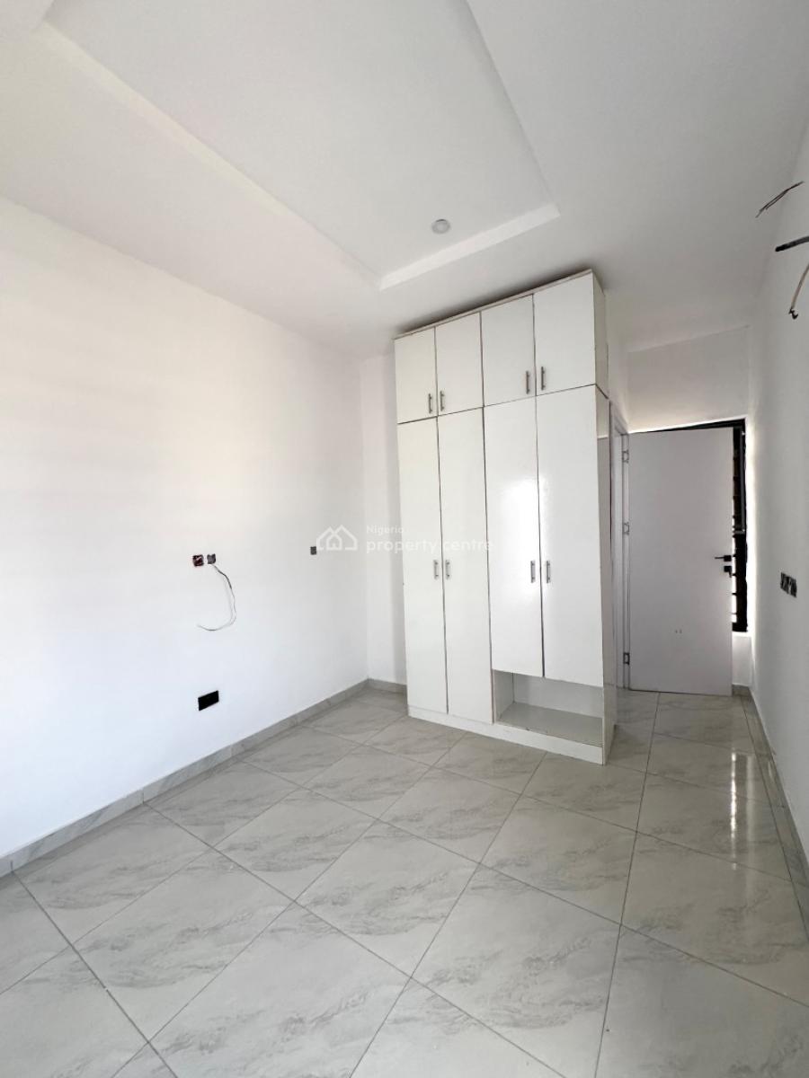 𝐌𝐀𝐈𝐍𝐓𝐀𝐈𝐍𝐄𝐃 4 𝐁𝐄𝐃𝐑𝐎𝐎𝐌 𝐓𝐄𝐑𝐑𝐀𝐂𝐄 𝐃𝐔𝐏𝐋𝐄𝐗, Ikota, Lekki, Ikota, Lekki, Lagos, Terraced Duplex for Rent