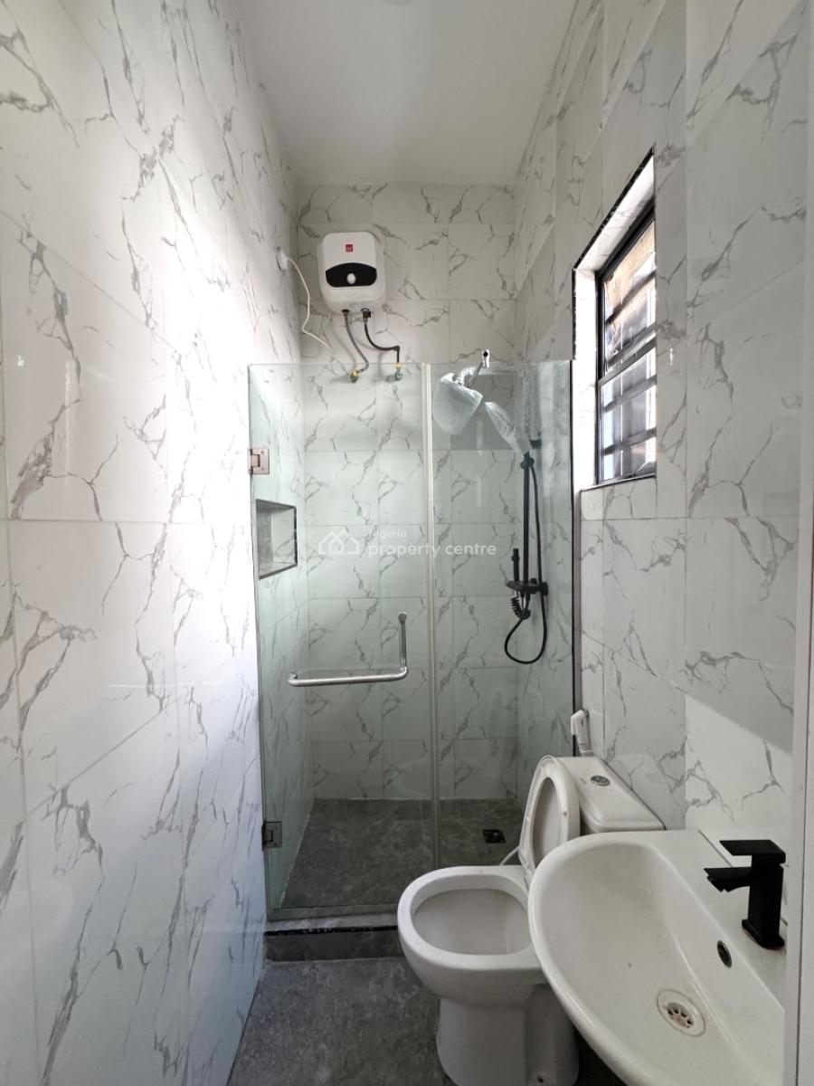 𝐌𝐀𝐈𝐍𝐓𝐀𝐈𝐍𝐄𝐃 4 𝐁𝐄𝐃𝐑𝐎𝐎𝐌 𝐓𝐄𝐑𝐑𝐀𝐂𝐄 𝐃𝐔𝐏𝐋𝐄𝐗, Ikota, Lekki, Ikota, Lekki, Lagos, Terraced Duplex for Rent